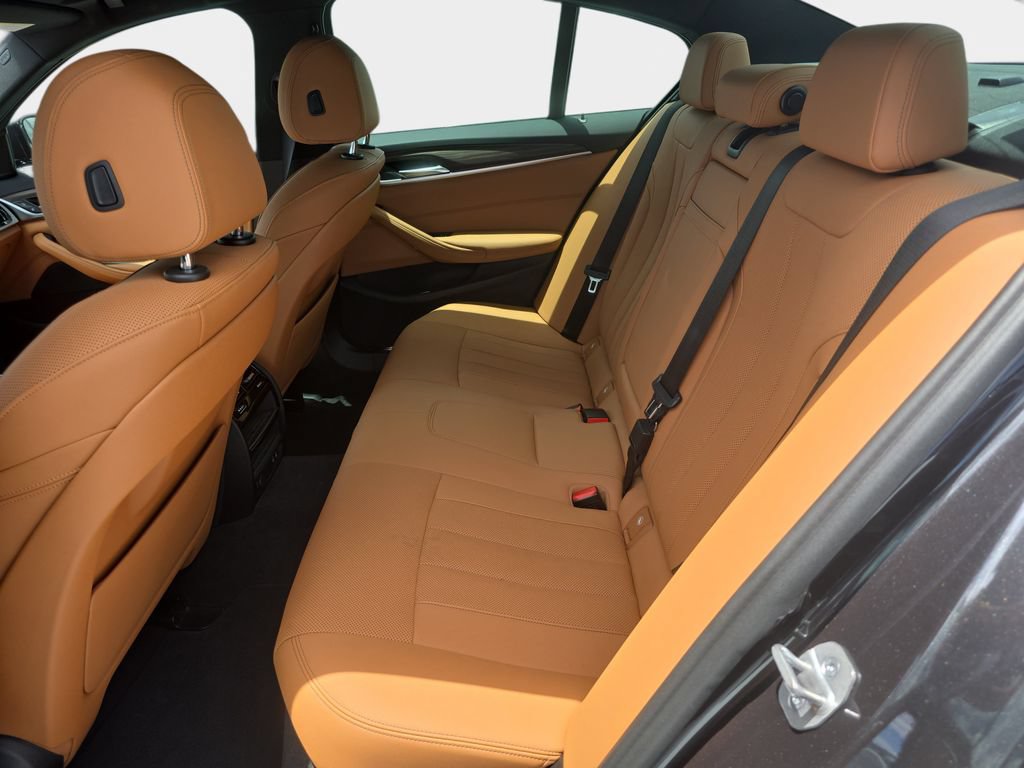 Used 2023 BMW 530i w/ M Sport Package RWD image 24
