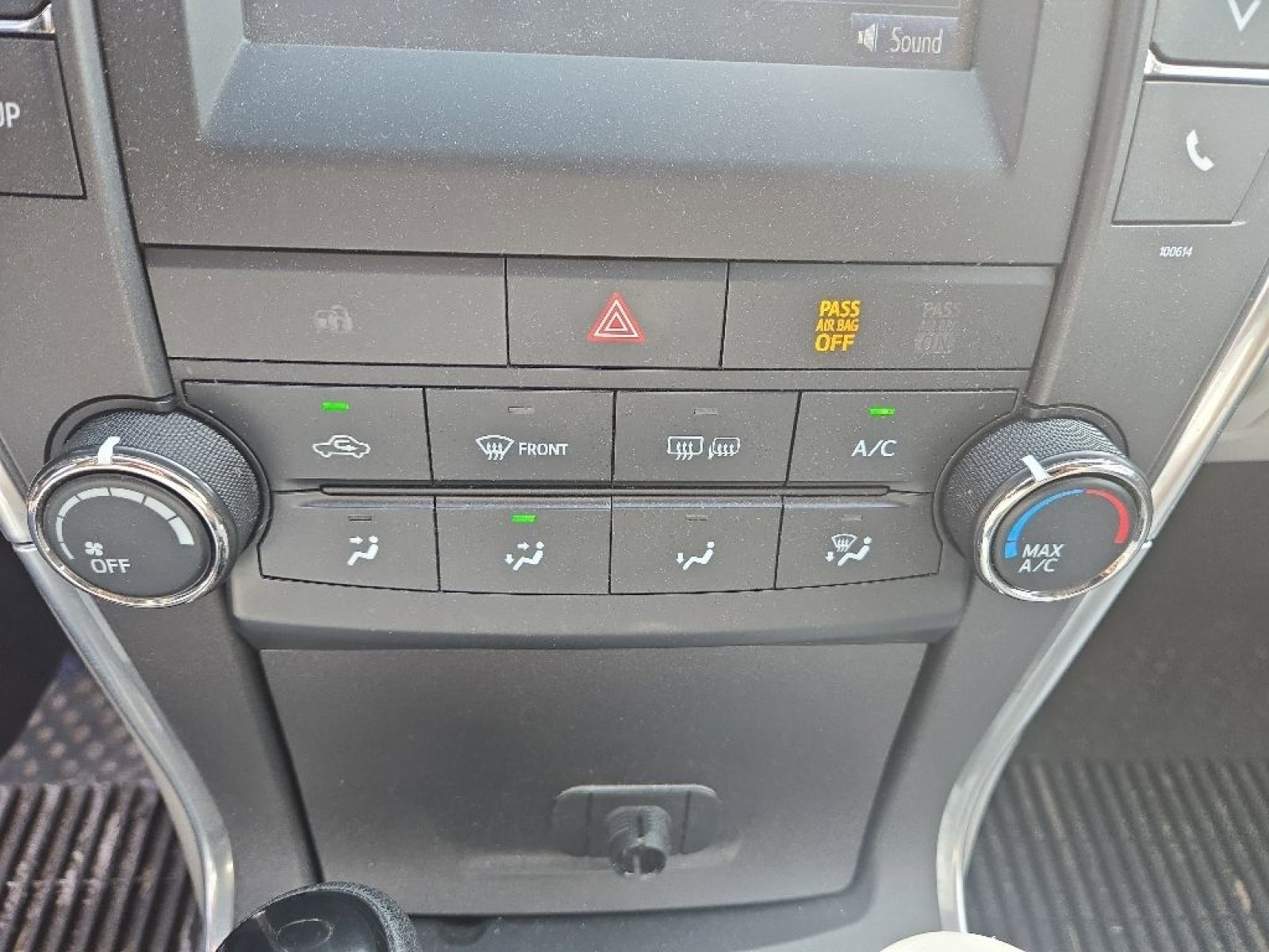 Used 2017 Toyota Camry LE FWD image 12
