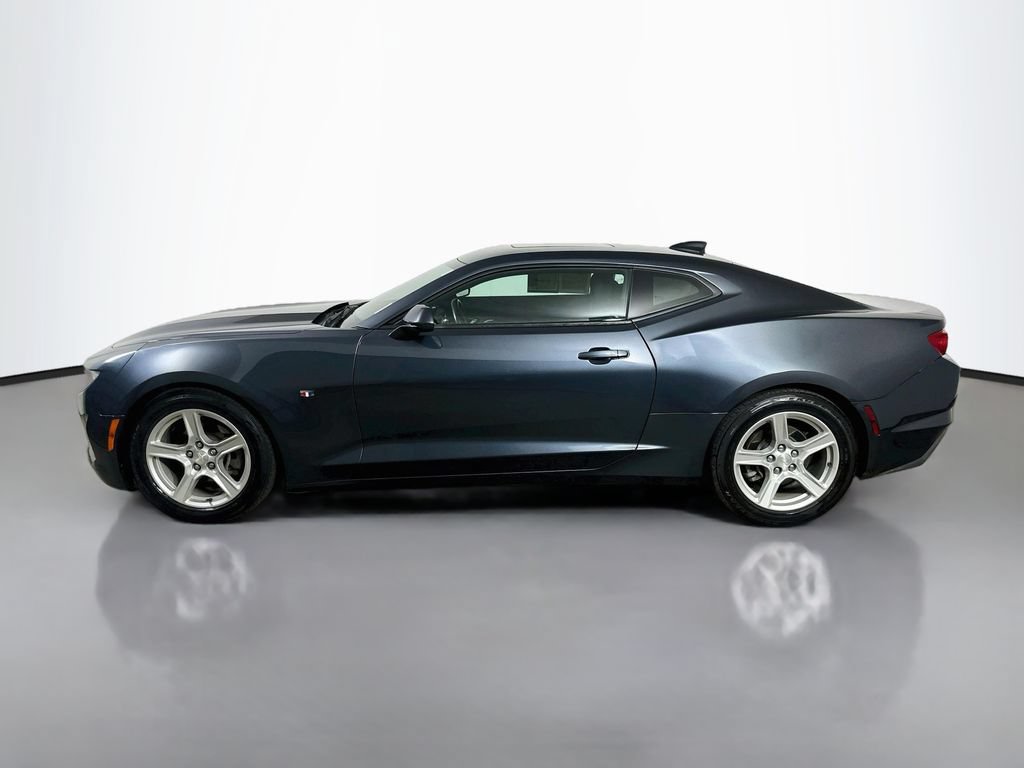 Used 2023 Chevrolet Camaro LT RWD image 5