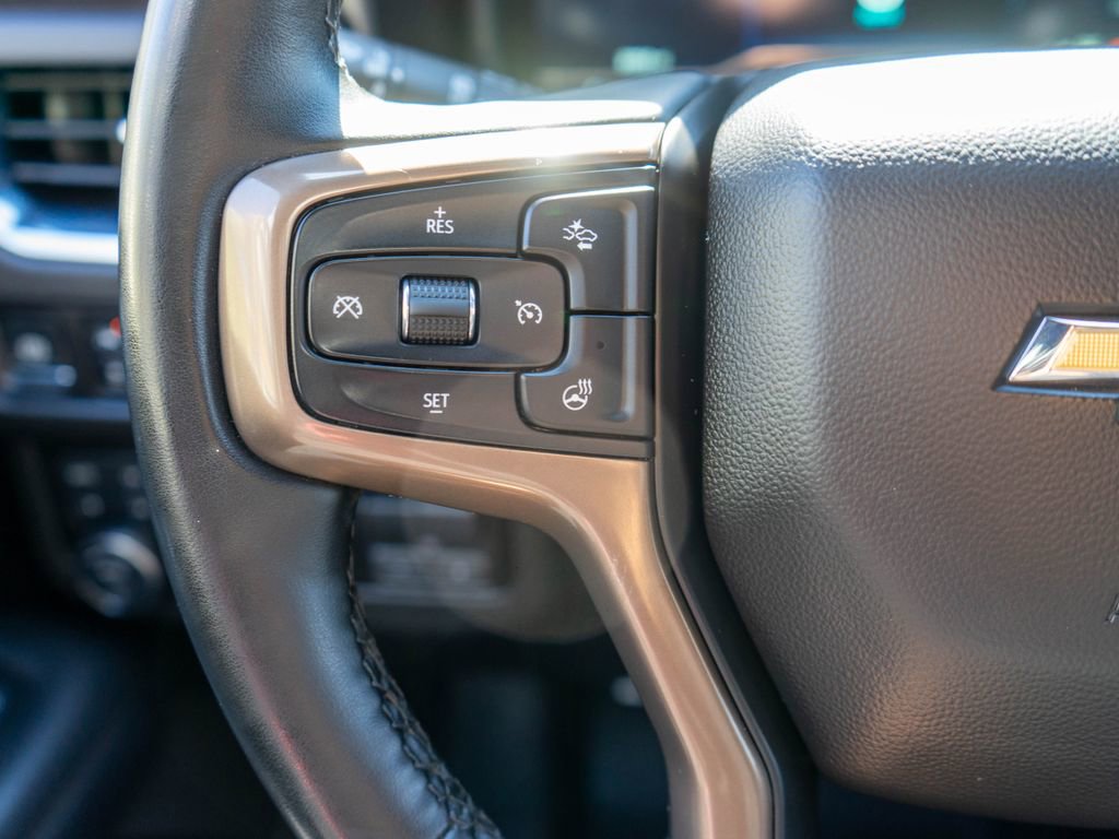 Used 2024 Chevrolet Suburban High Country image 23