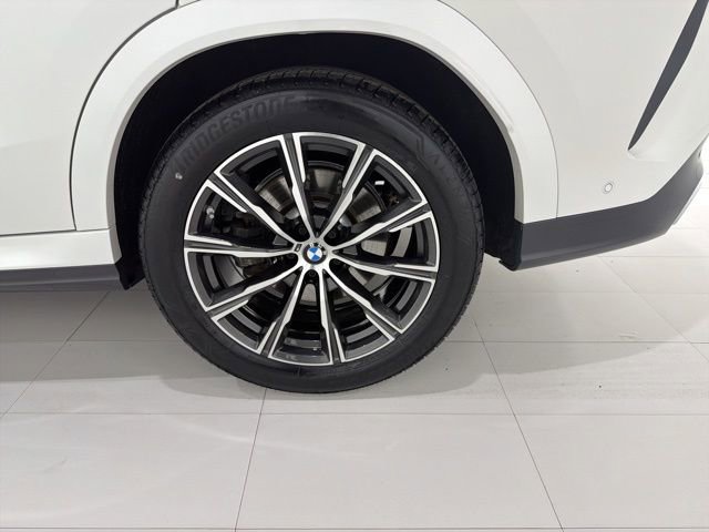 Certified 2024 BMW X6 xDrive40i w/ Parking Assistance Package image 47