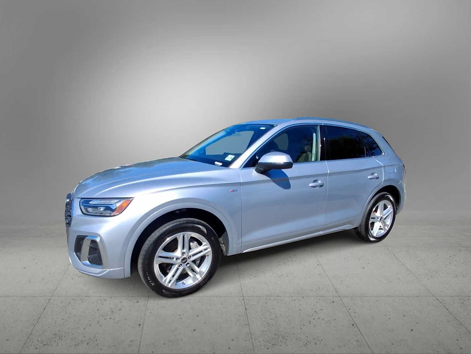 Certified 2023 Audi Q5 e Premium w/ Convenience Package AWD/4WD image 4