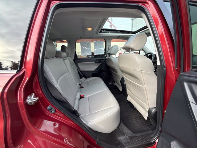 Used 2017 Subaru Forester 2.5i Premium w/ All-Weather Package AWD/4WD image 18