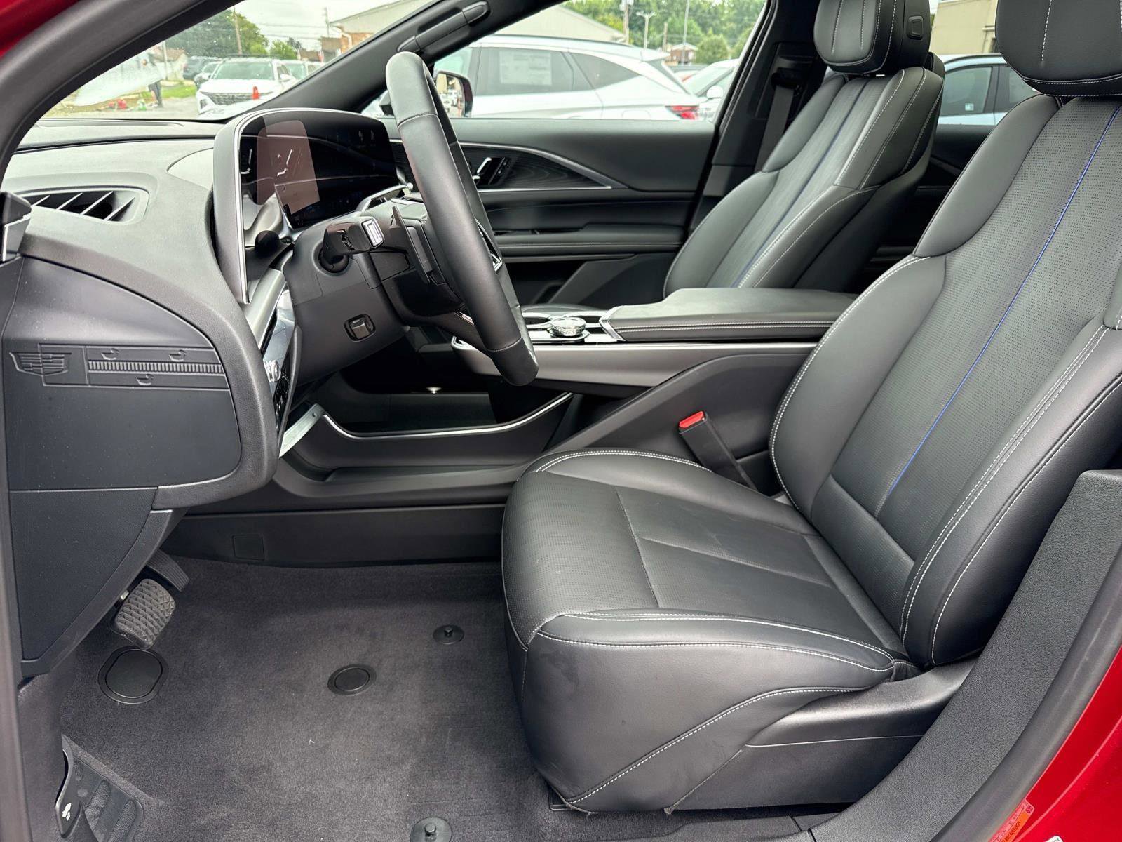 Used 2024 Cadillac Lyriq Luxury w/ LPO, Floor Liner Package image 23