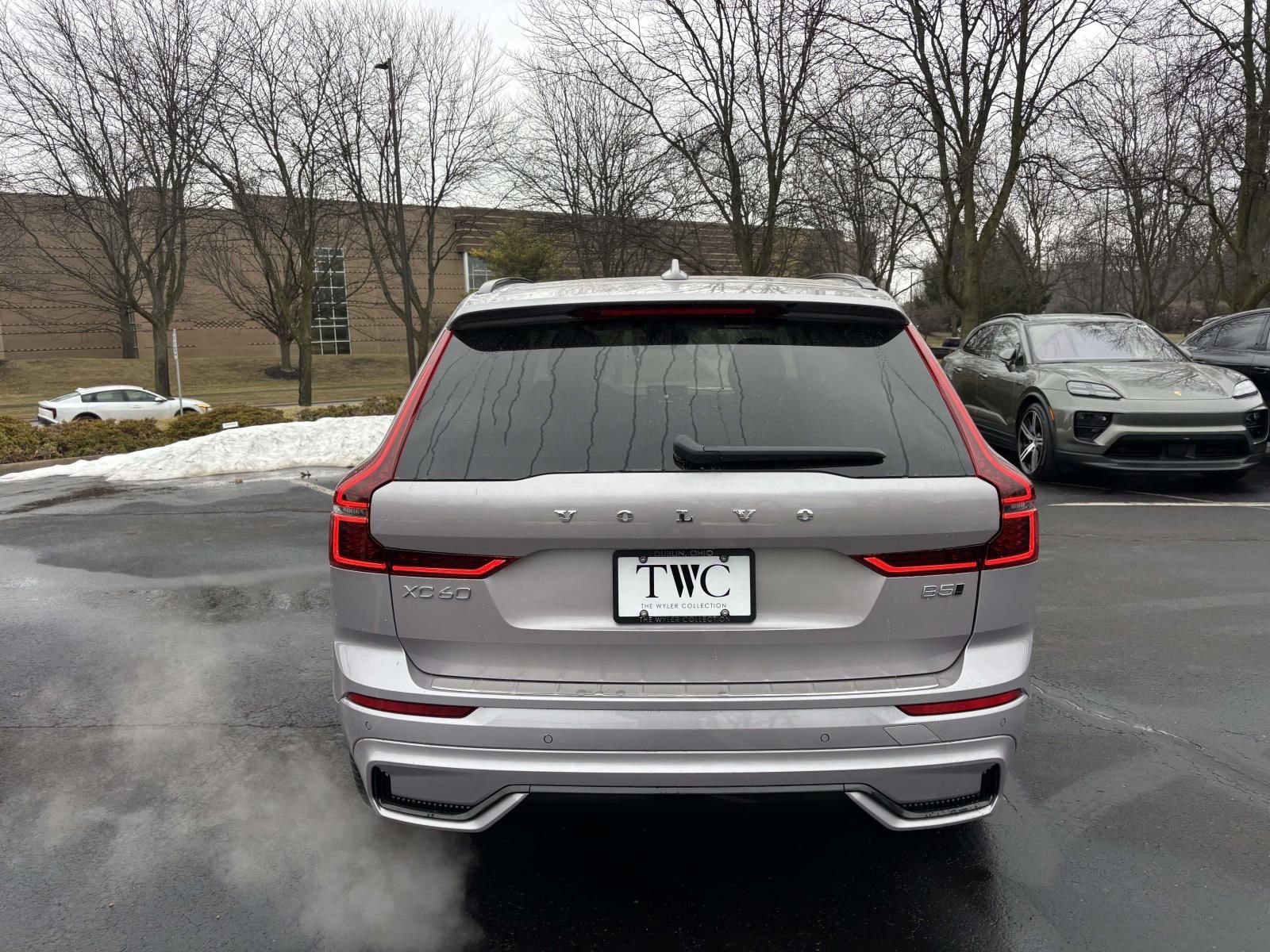 New 2026 Volvo XC60 B5 Plus AWD/4WD image 6