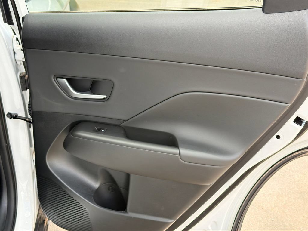 New 2026 Hyundai Kona Limited FWD image 17
