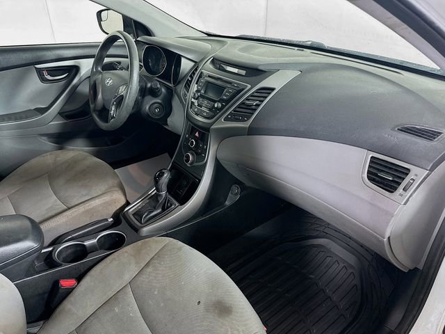 Used 2014 Hyundai Elantra SE image 26