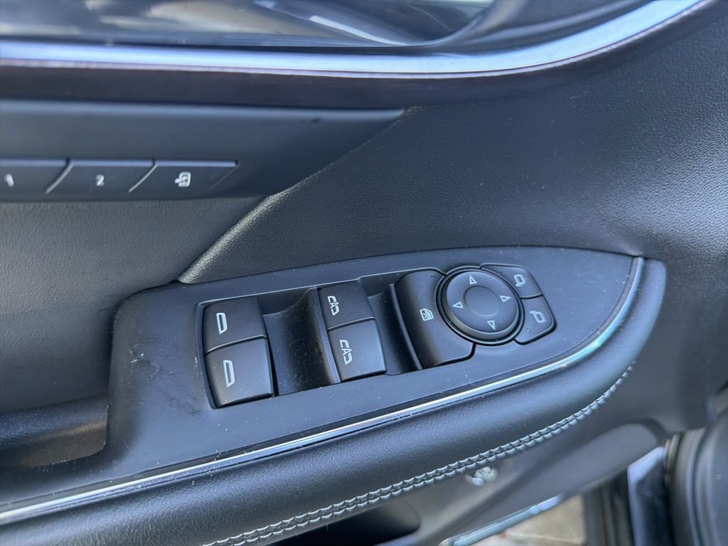 Used 2022 Buick Envision Avenir w/ Technology Package II image 19