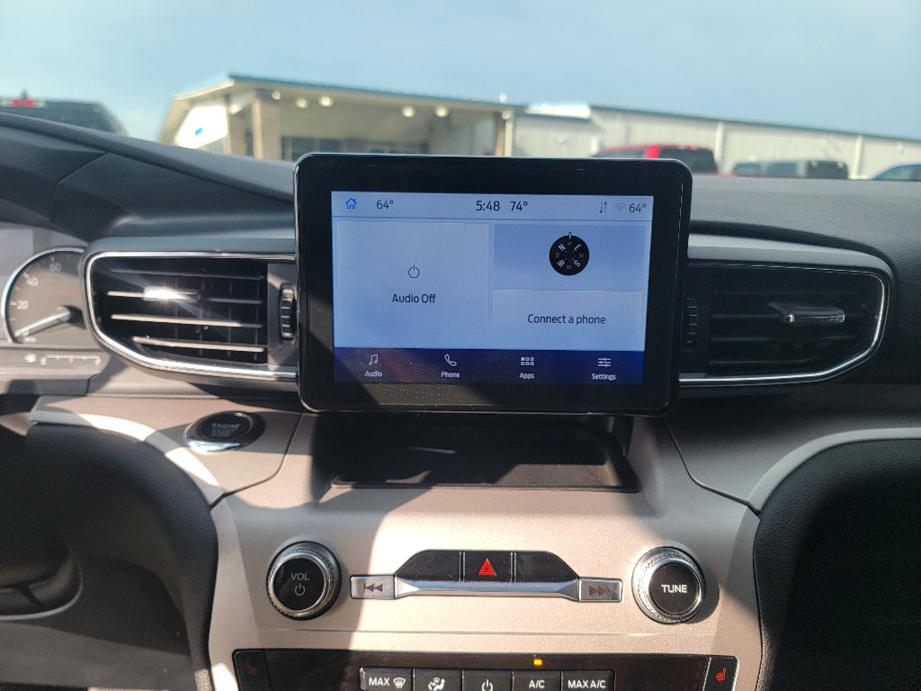 Used 2023 Ford Explorer XLT w/ Equipment Group 202A AWD/4WD image 18