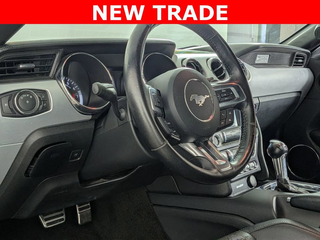 Used 2016 Ford Mustang Premium image 11
