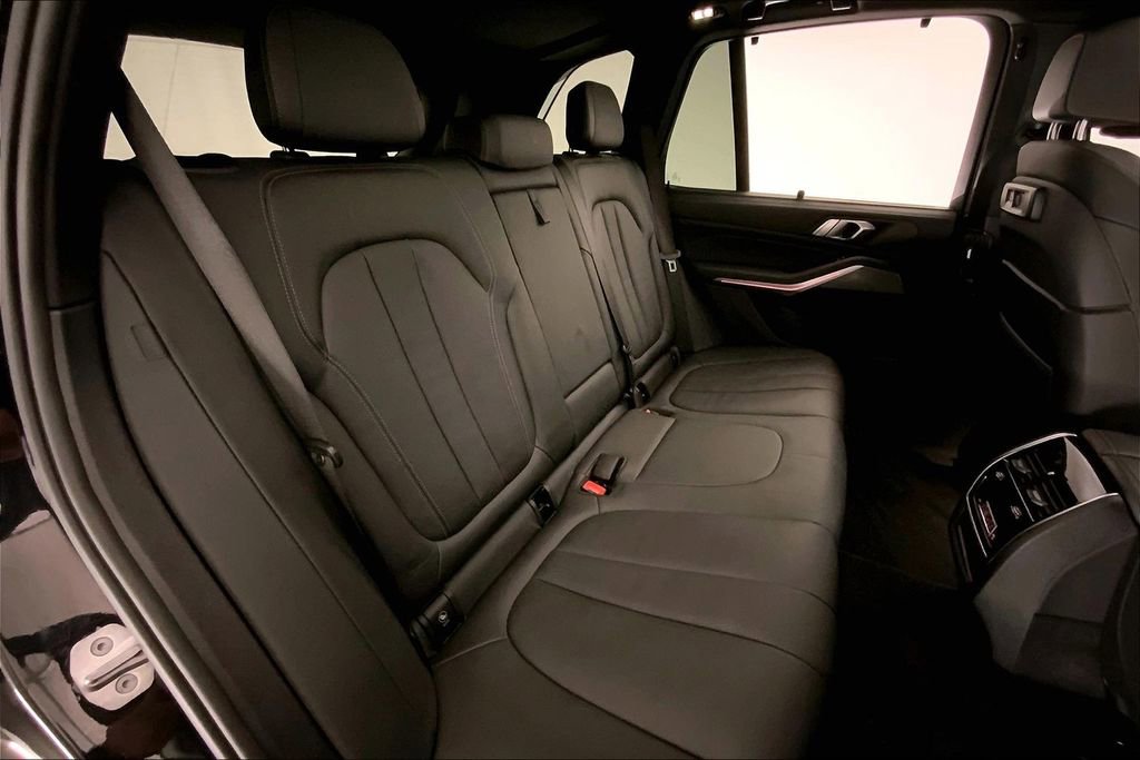 Certified 2022 BMW X5 xDrive40i w/ Premium Package AWD/4WD image 15