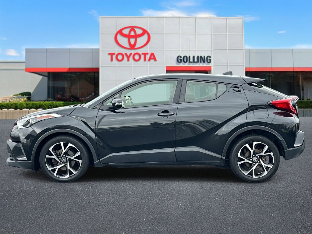 Used 2018 Toyota C-HR XLE FWD image 2
