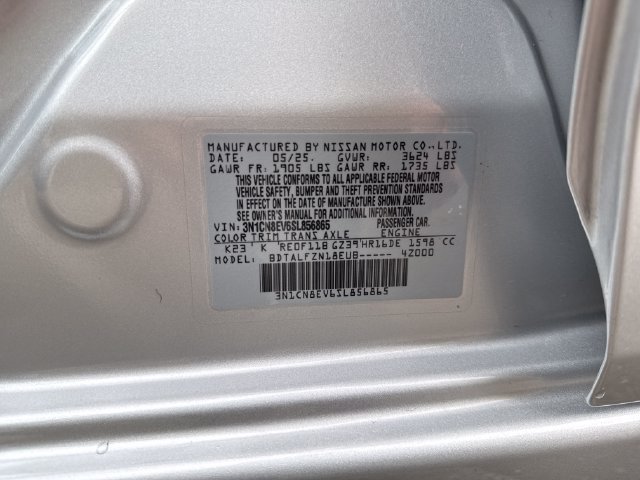 Used 2025 Nissan Versa SV w/ Trunk Package FWD image 17