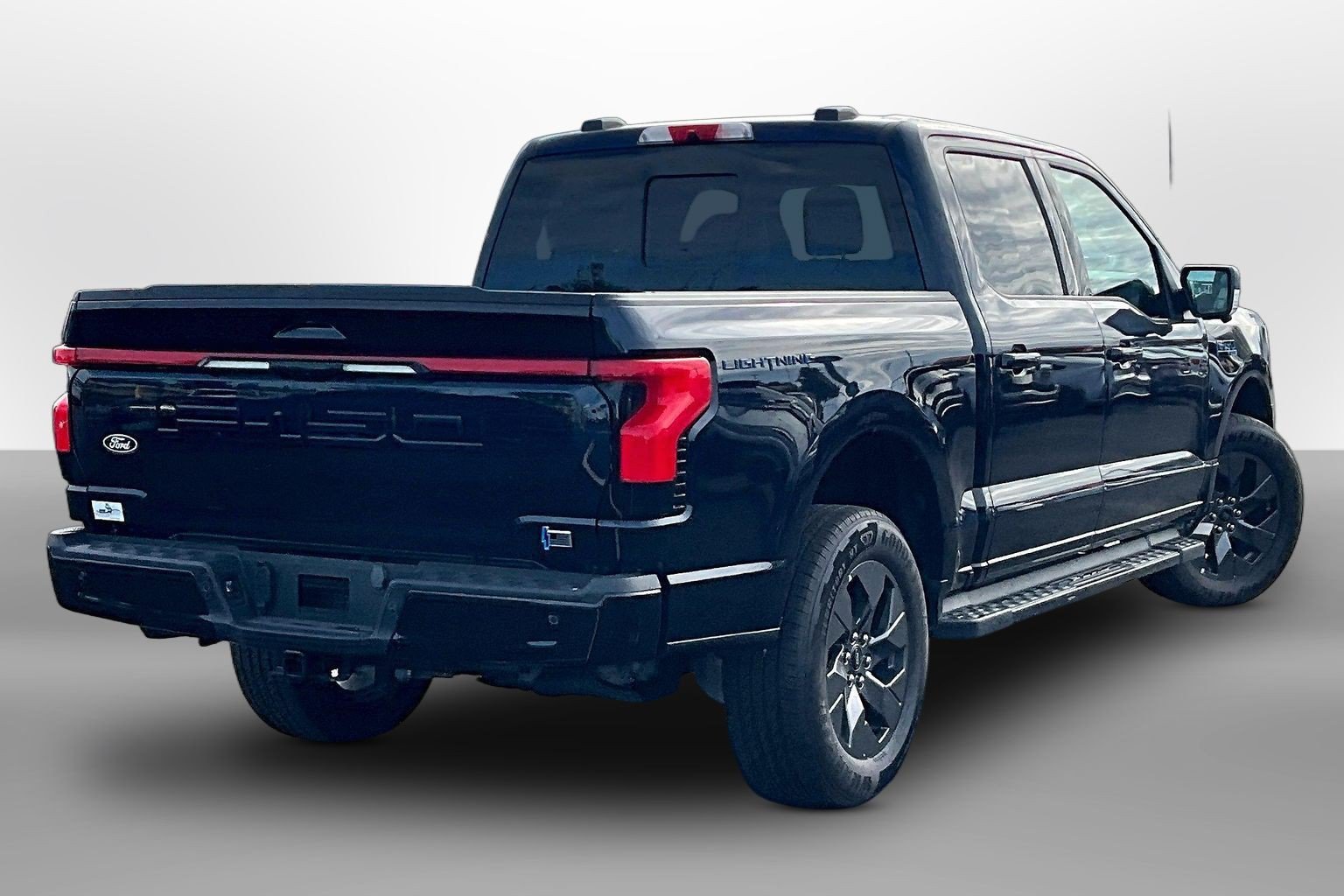 Used 2024 Ford F150 Lightning Lariat AWD/4WD image 11