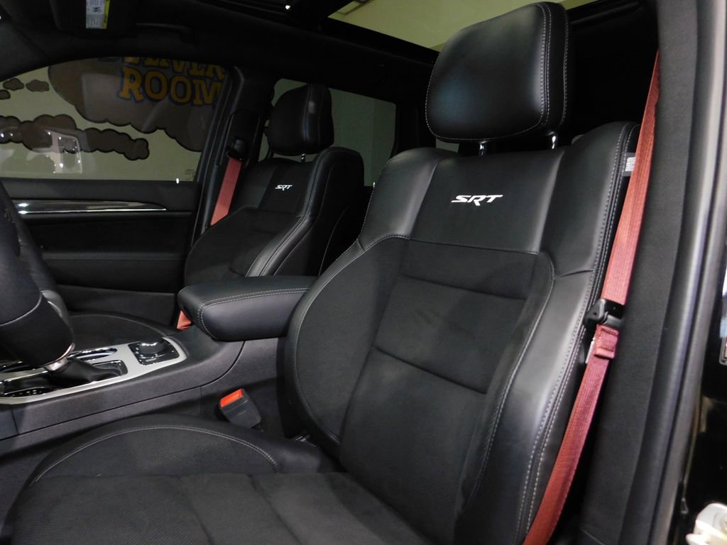 Used 2021 Jeep Grand Cherokee SRT image 38