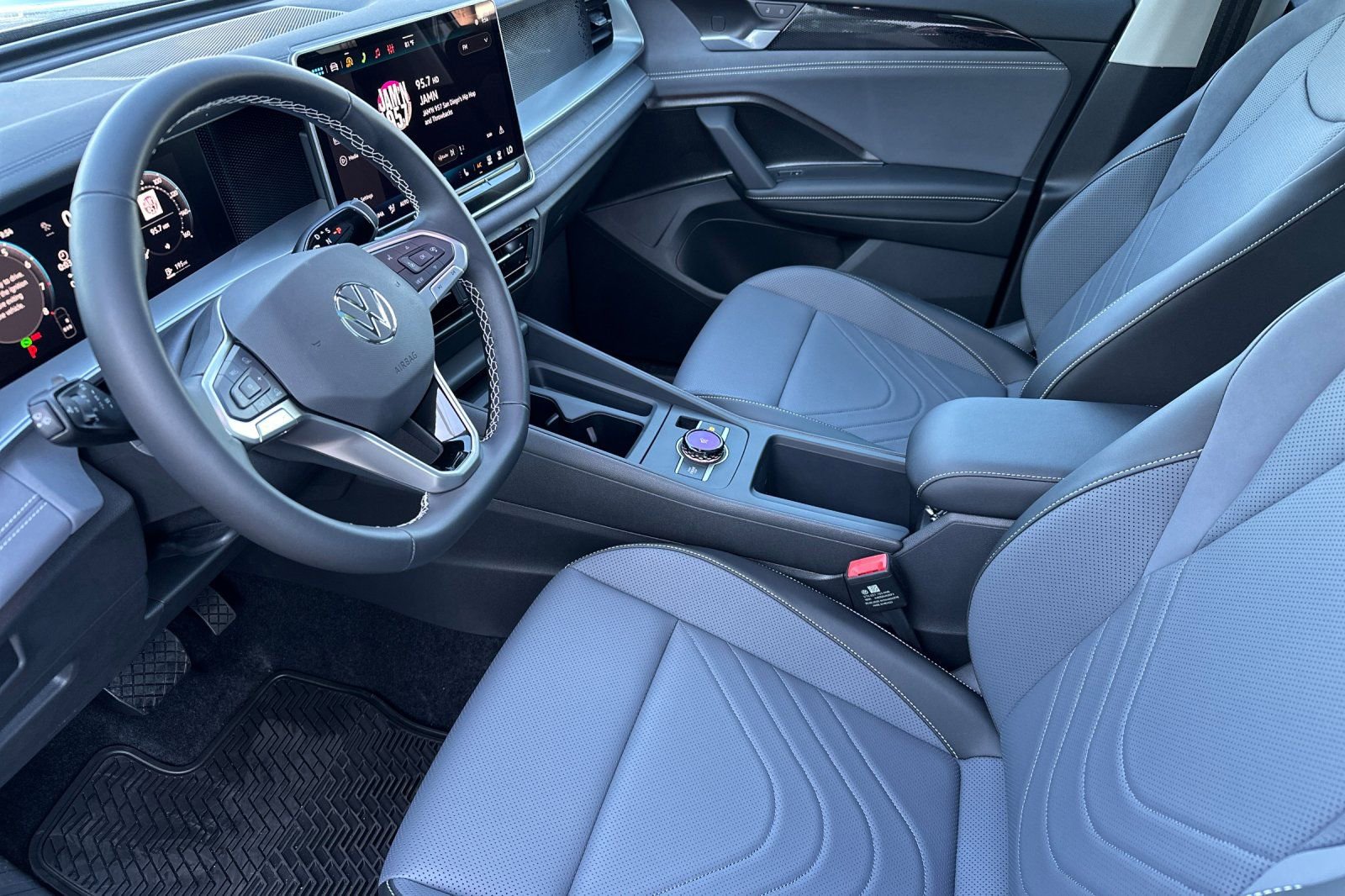 New 2026 Volkswagen Tiguan SE image 9