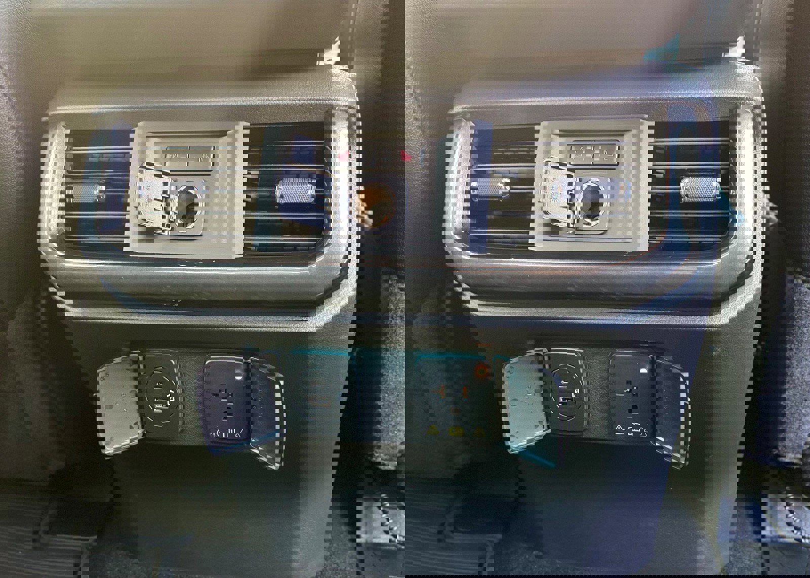 Certified 2022 Ford F150 Lariat w/ Equipment Group 502A High image 25