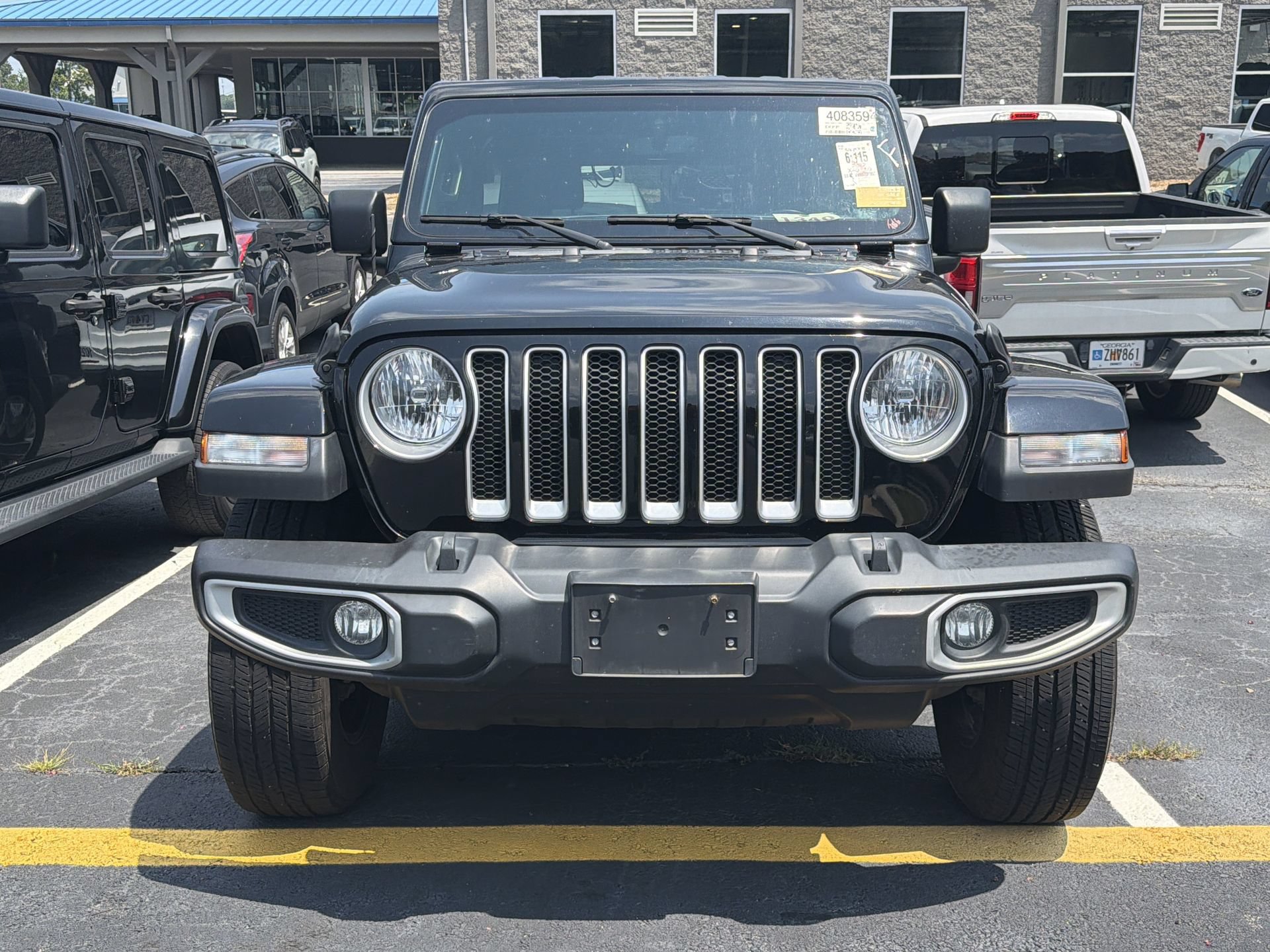 Used 2022 Jeep Wrangler Unlimited Sahara AWD/4WD image 4