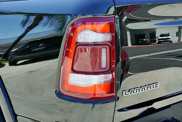 Used 2021 RAM 1500 Laramie AWD/4WD image 7