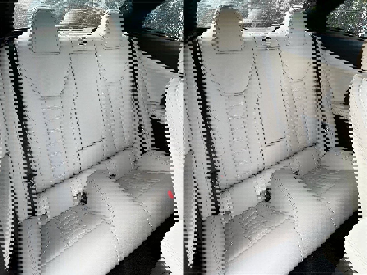 Used 2024 BMW M440i Coupe w/ Premium Package image 28