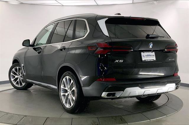 New 2026 BMW X5 xDrive40i w/ Climate Comfort Package image 2