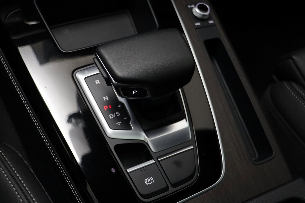 Used 2025 Audi Q5 e Premium Plus w/ Premium Plus Package image 13