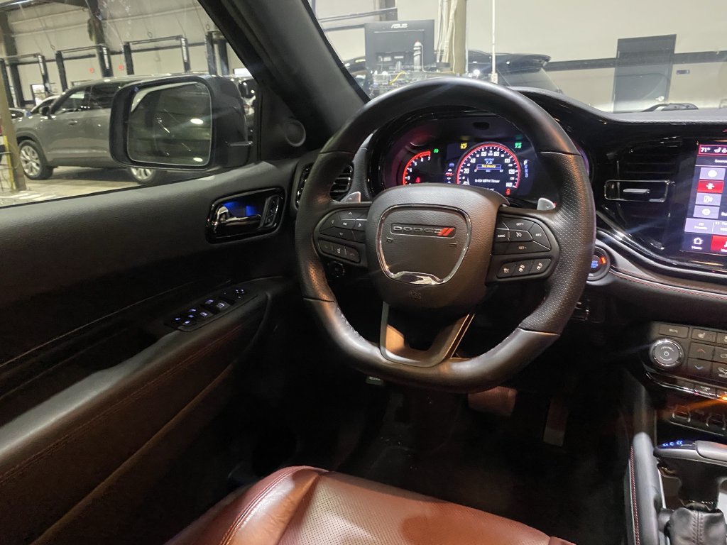 Used 2023 Dodge Durango R/T RWD image 2