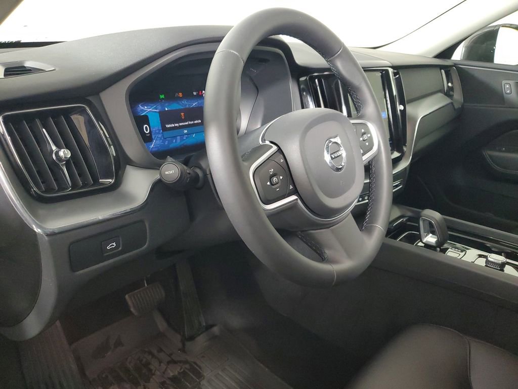 Used 2023 Volvo XC60 B5 Core w/ Climate Package image 26