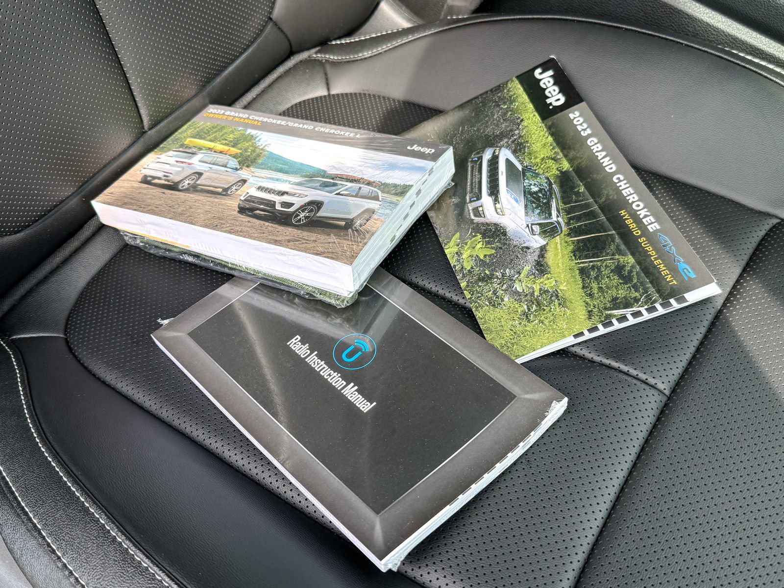 Used 2023 Jeep Grand Cherokee 30th Anniversary image 16