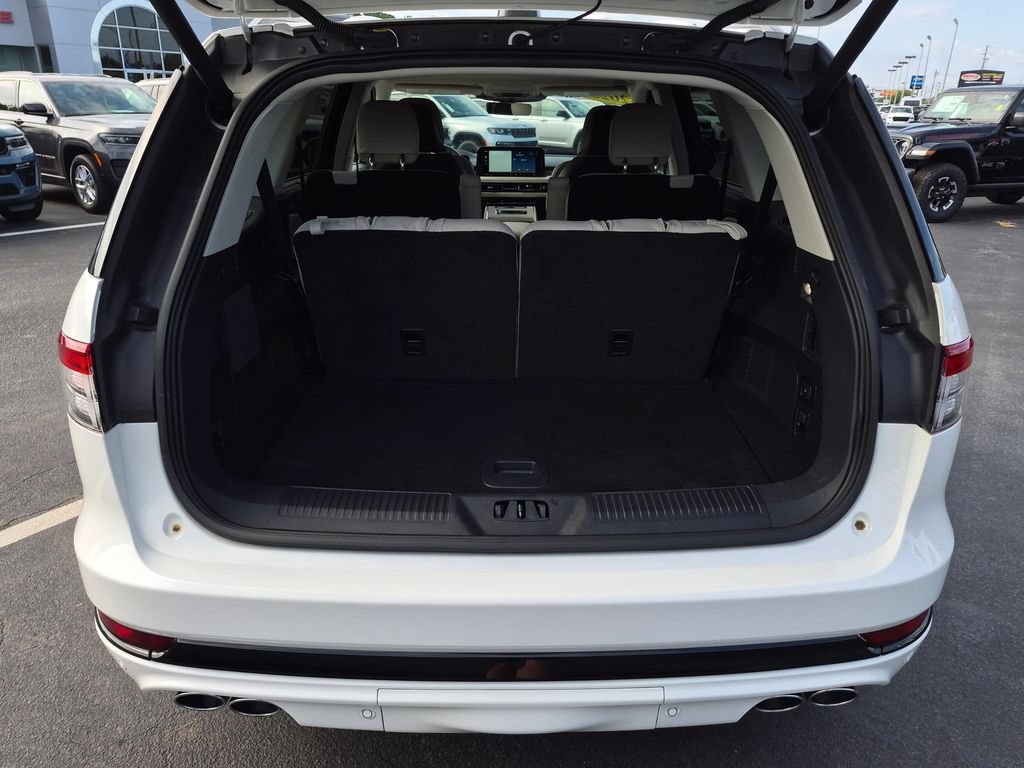 Used 2025 Lincoln Aviator Reserve w/ Luxury Package RWD image 26