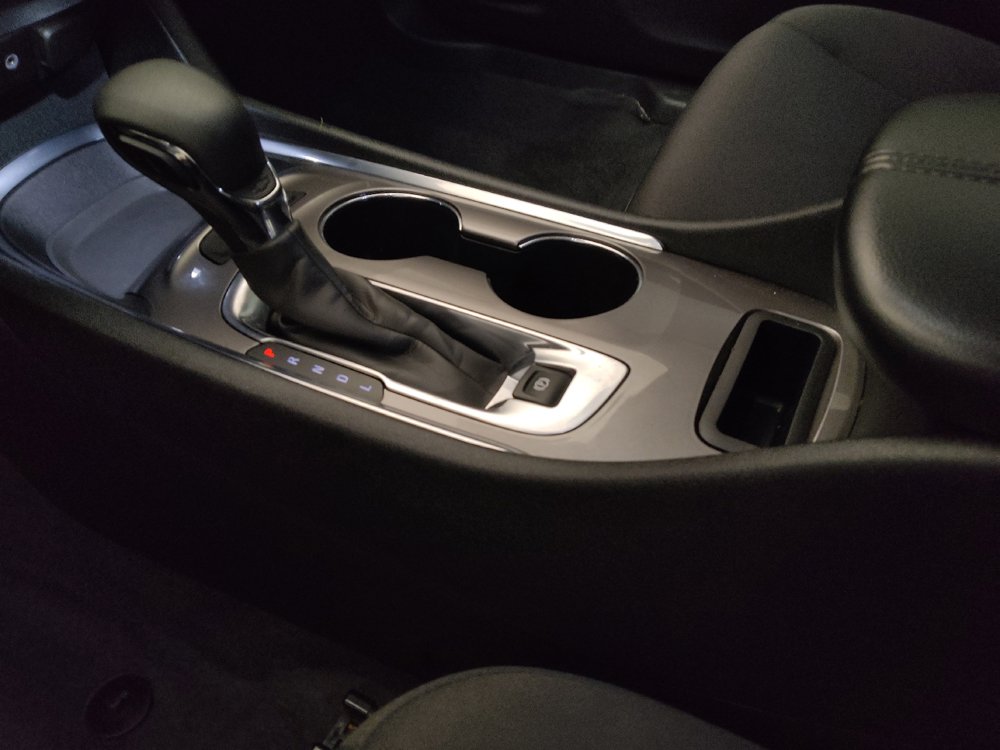 Used 2022 Chevrolet Malibu LT FWD image 26