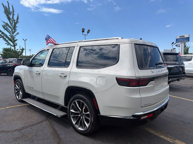 Used 2022 Jeep Wagoneer Series III w/ Premium Group I AWD/4WD image 5