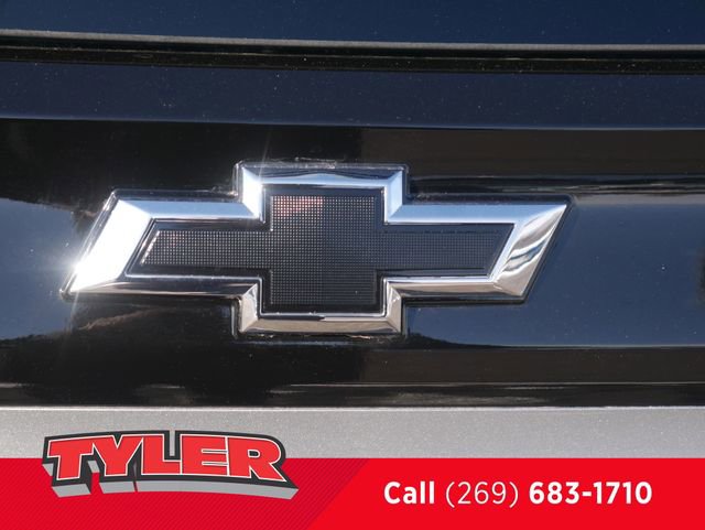 New 2026 Chevrolet Suburban Premier w/ Sun And Tow Package AWD/4WD image 14