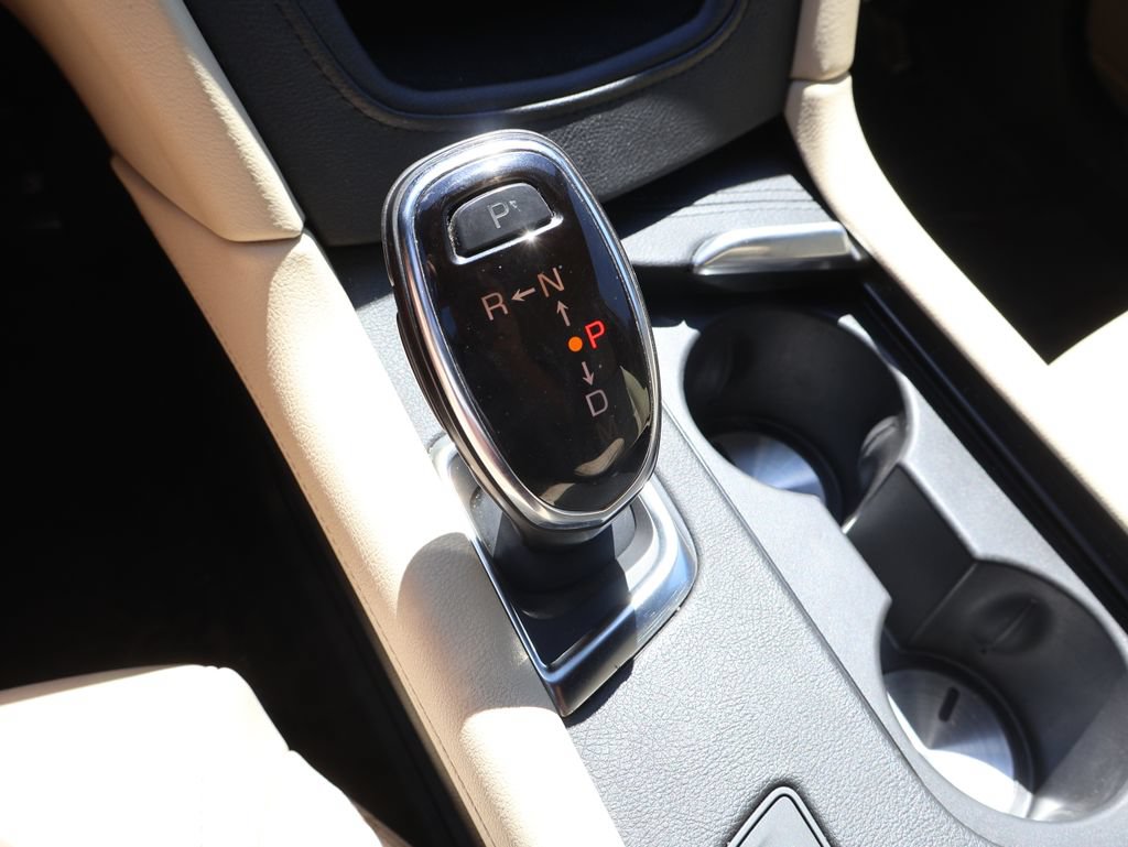 Used 2017 Cadillac XT5 FWD image 37