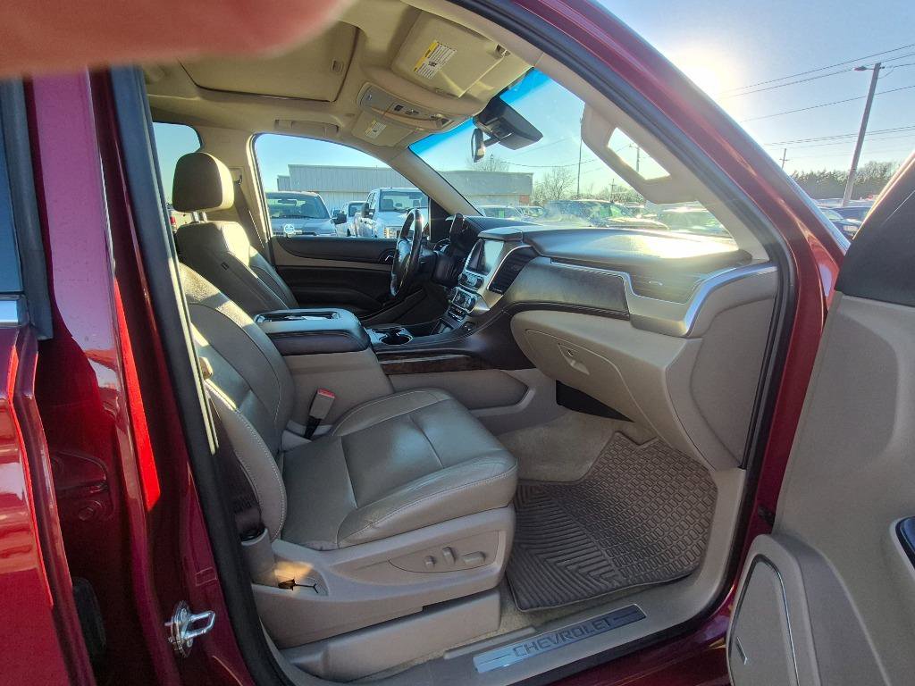 Used 2017 Chevrolet Suburban LT AWD/4WD image 24