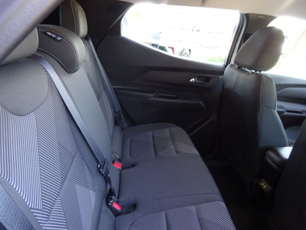 New 2027 Chevrolet Bolt LT FWD image 21