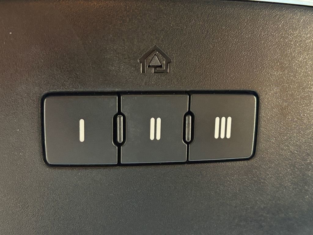 Used 2021 Jeep Grand Cherokee Laredo X image 26