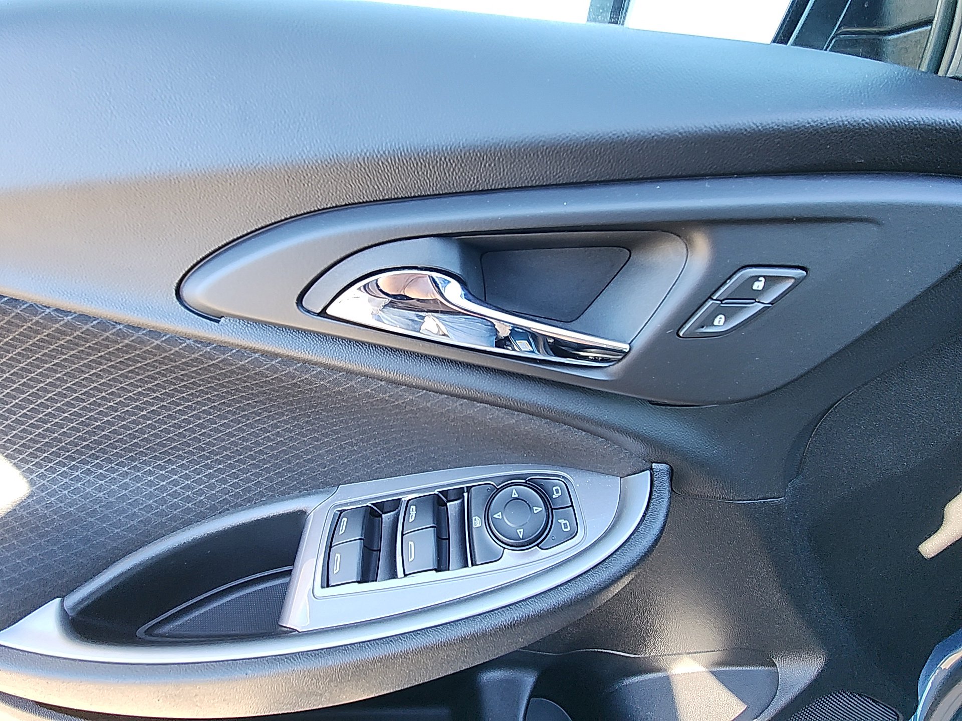 Used 2024 Chevrolet Malibu LT image 13