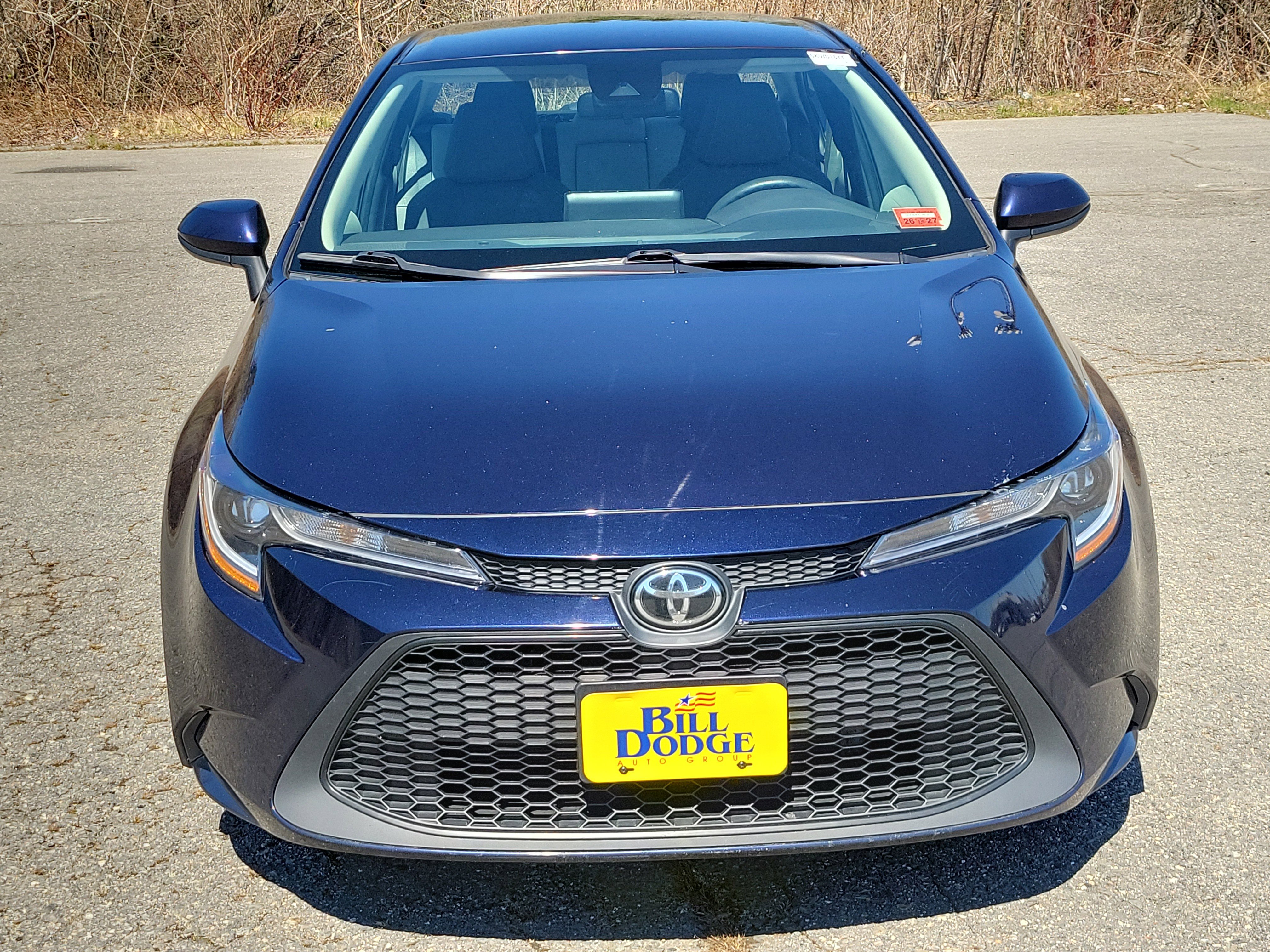 Used 2022 Toyota Corolla LE FWD image 2
