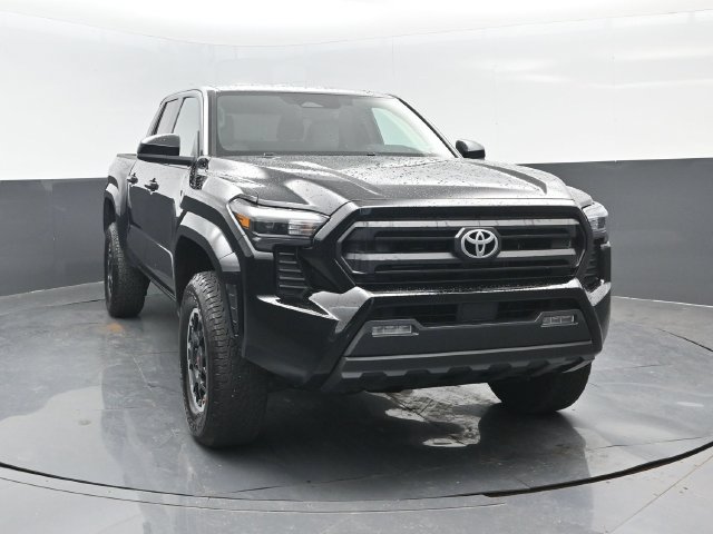 Used 2024 Toyota Tacoma SR5 AWD/4WD image 2