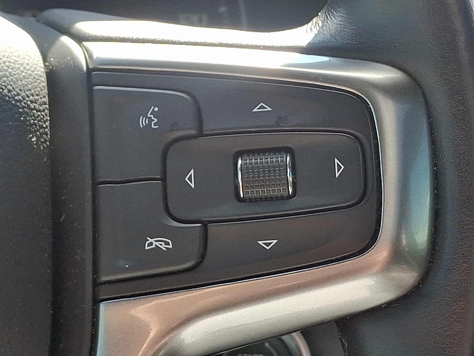 Used 2021 Chevrolet Tahoe Z71 w/ Rear Media and Nav Package image 24