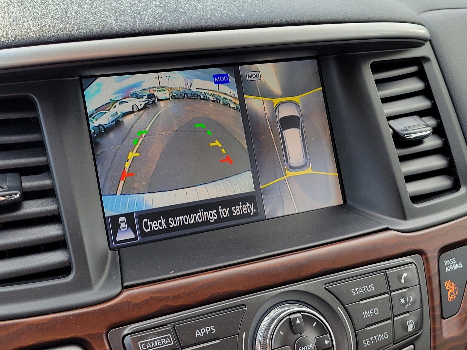 Used 2019 Nissan Pathfinder Platinum image 27