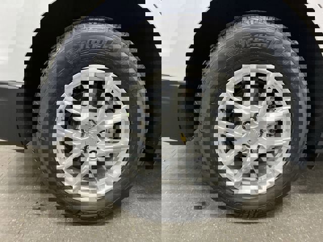 Certified 2023 Chevrolet Equinox LS image 32