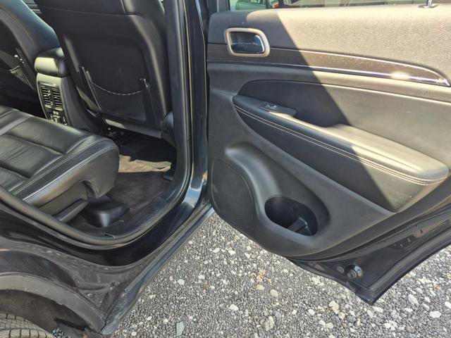 Used 2016 Jeep Grand Cherokee Limited AWD/4WD image 6