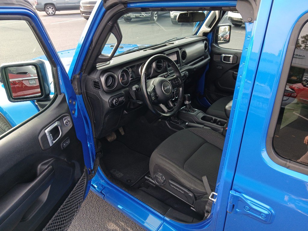 Used 2021 Jeep Gladiator Sport image 8