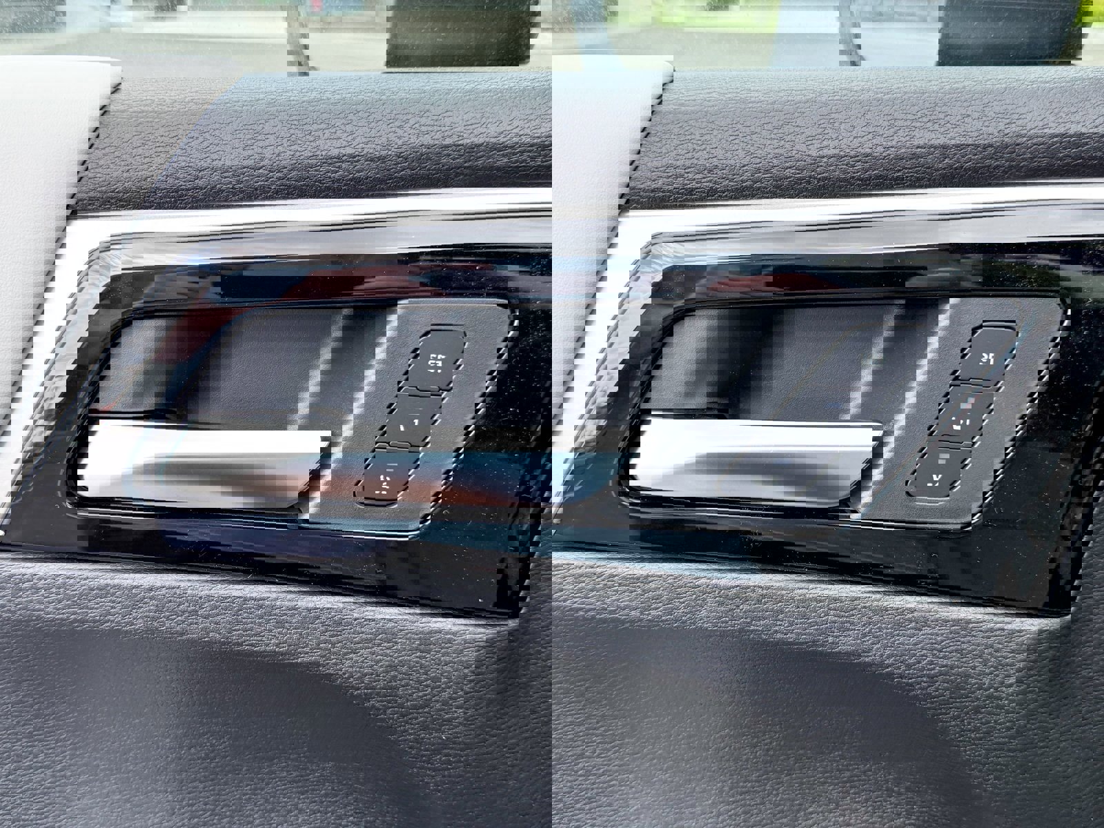 New 2025 Mitsubishi Outlander AWD image 15