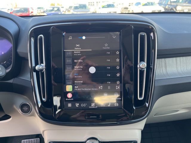 New 2026 Volvo XC40 B5 Ultra w/ Climate Package AWD/4WD image 16