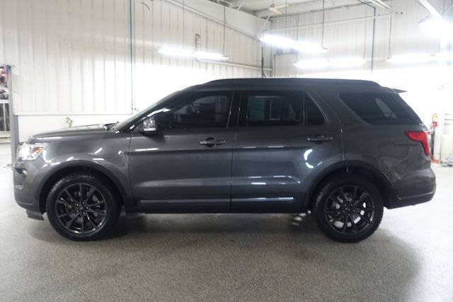 Used 2018 Ford Explorer XLT w/ Equipment Group 202A AWD/4WD image 4