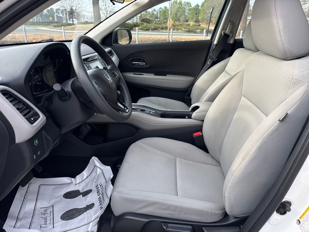Used 2020 Honda HR-V LX image 13