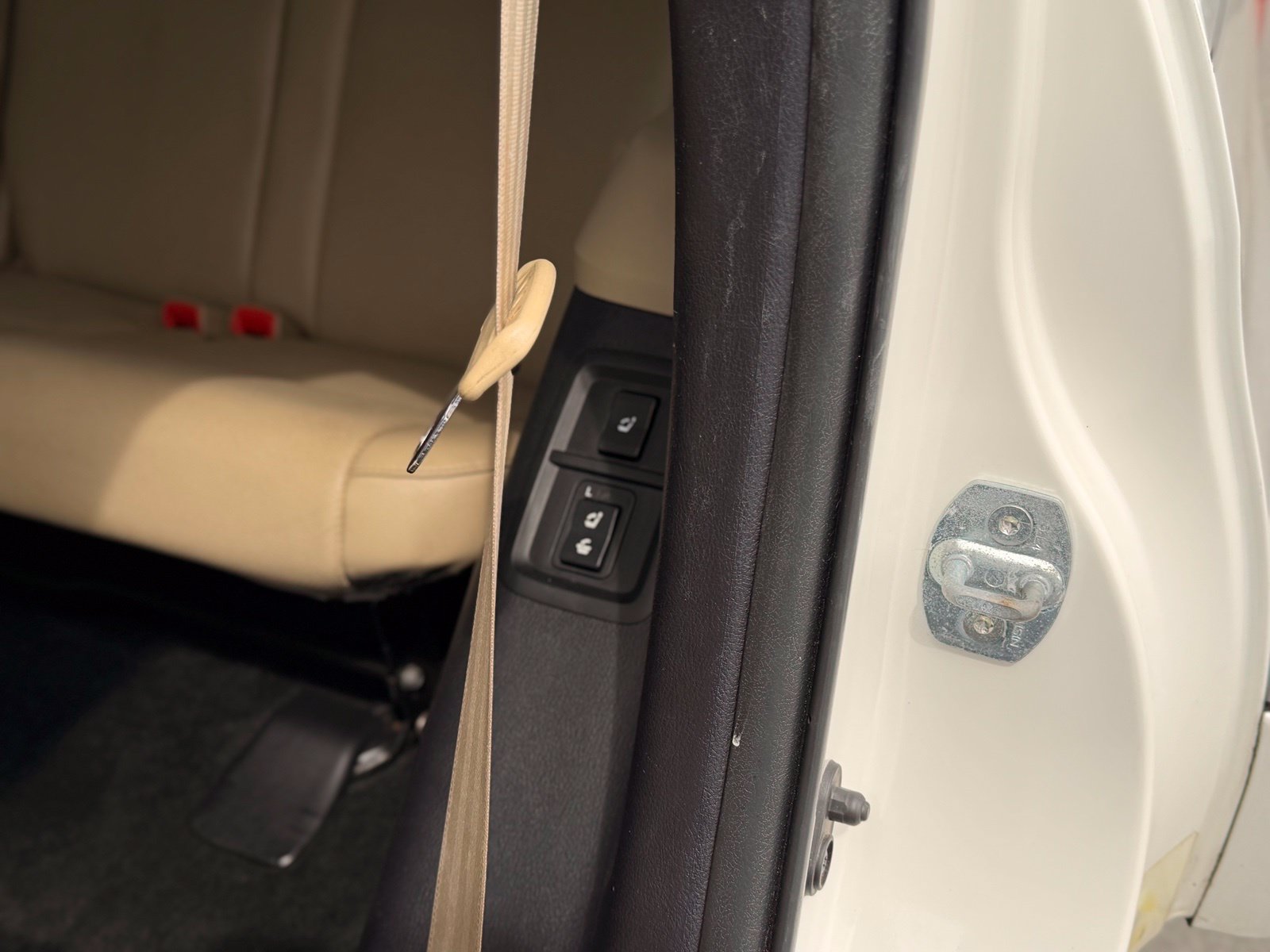 Used 2015 Toyota Sequoia Platinum RWD image 28